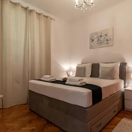 Apartment Silvia Trogir Exterior photo